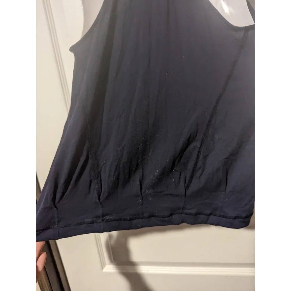 Lululemon Practice Freely Inkwell Tank Size 6 EUC Navy Blue White - Picture 8 of 10